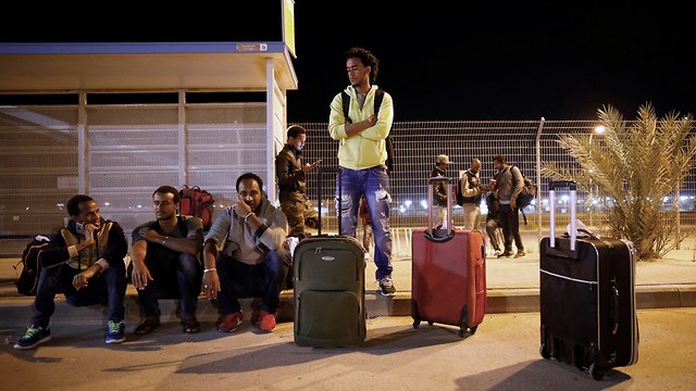 US visa: Nigerians ‘must’ exit America on set date or risk deportation